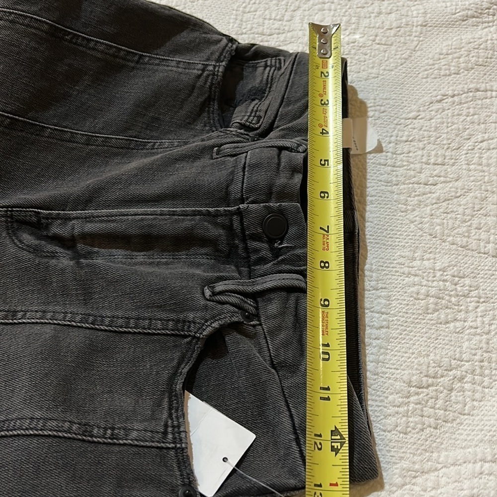 Good American denim. NWT Size 6/28. - Picture 7 of 14